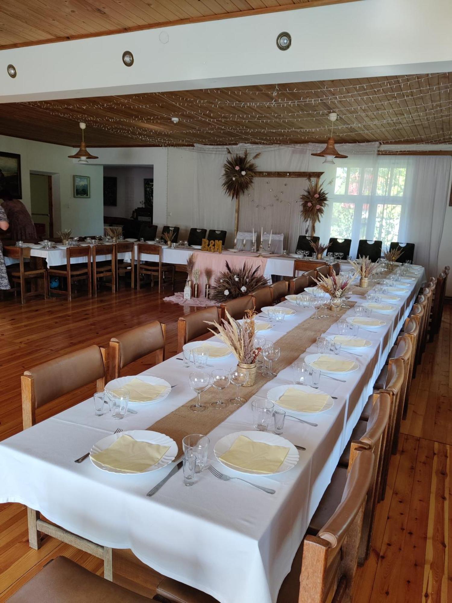 Pilskalni Hotel Ivande Buitenkant foto